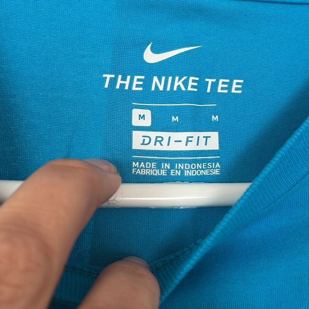Nike• The Nike Tee Carolina Panthers Dry-Fit Long sleeved Women’s Tshirt,Sz M - Picture 4 of 11